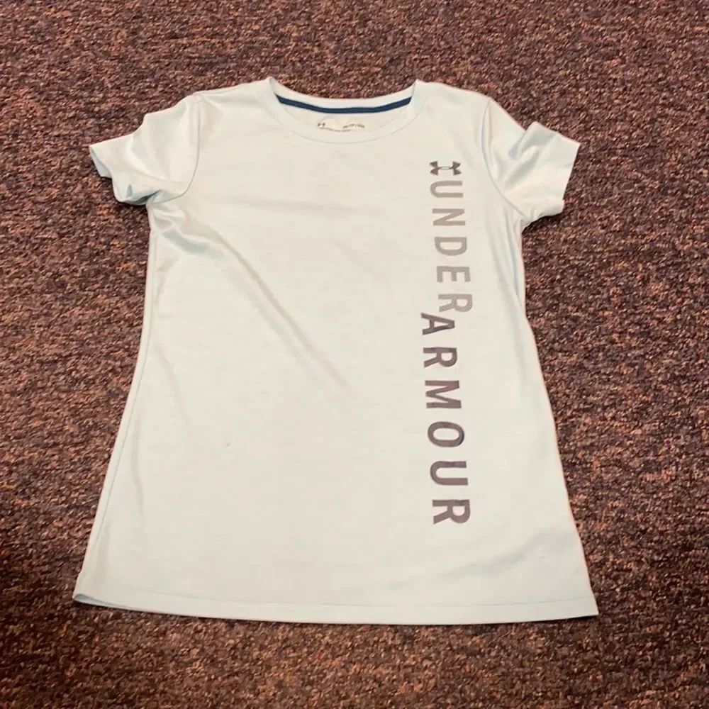 Under Armor Blue tee sz. XS